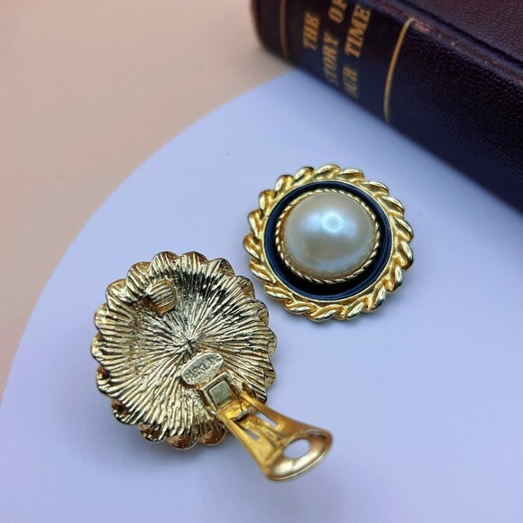 Vintage Park Lane Clip-On Earrings, Faux Pearl with Black Enamel - Picture 5 of 8